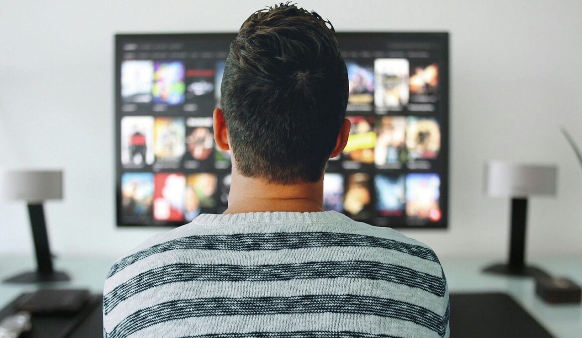 De ultieme gids voor een gezellige filmavond thuis op de bank